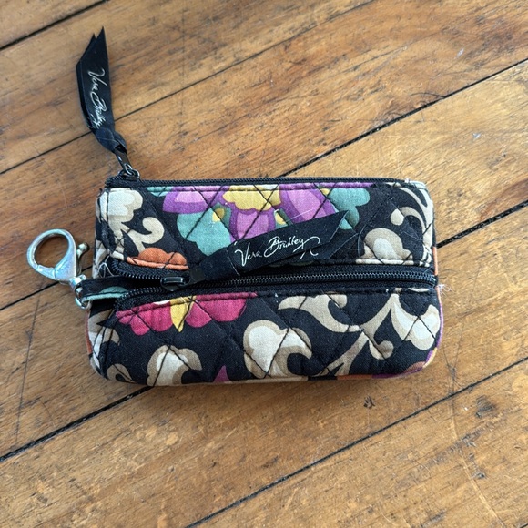 Vera Bradley Floral Cloth Patterned Women’s Wallet - Picture 2 of 3